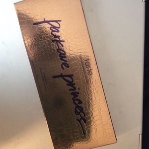 Tarts high performance chisel palette NWT